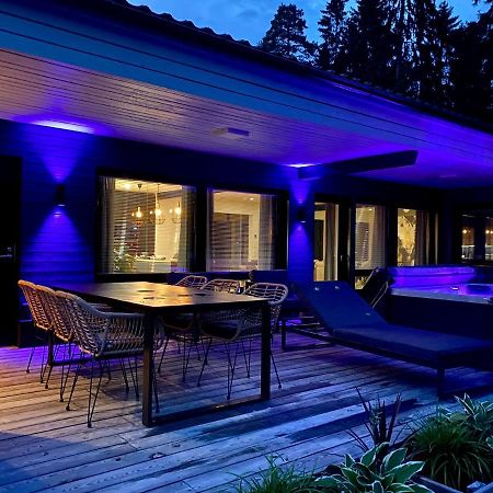 Idyllic Villa Unikko With Jacuzzi And Sauna Björneborg Eksteriør bilde